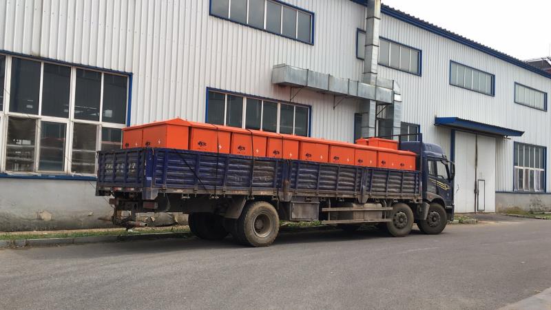 中国二十二冶工地用配电箱装车发货